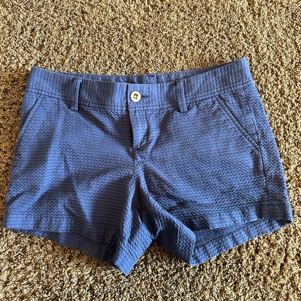 Navy Lily Pulitzer Callahan Short. Size 8. Length- 5".